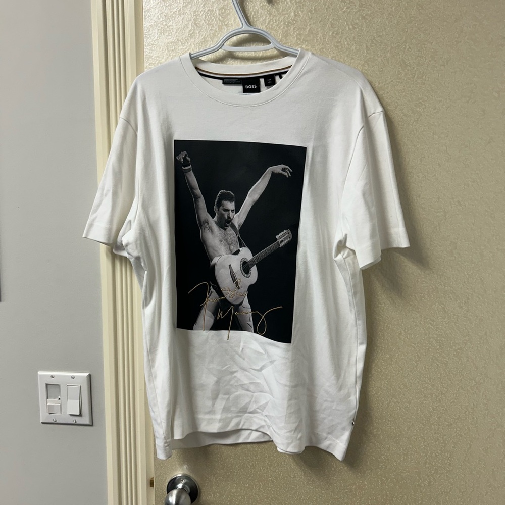 HUGO White Graphic T-Shirt